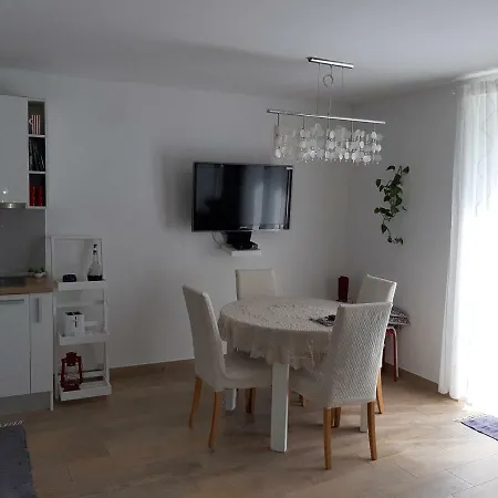 Mediterraneo Apartman *
